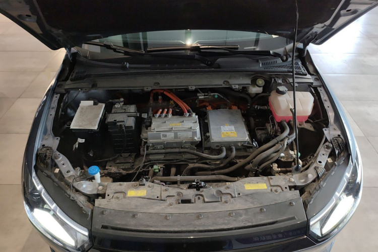 小鹏P5 2021款 460G+机舱底盘24