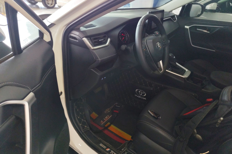 丰田 威兰达 2022款 2.0L CVT两驱都市版中控内饰20