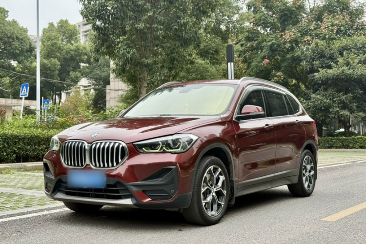 宝马X1 2020款 sDrive25Li 领先型车身外观1