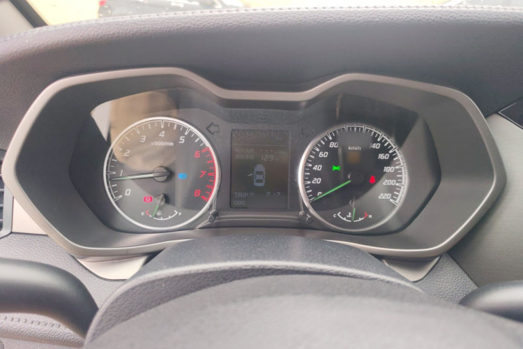 海马M3 2017款 1.5L 手动时尚型局部细节14