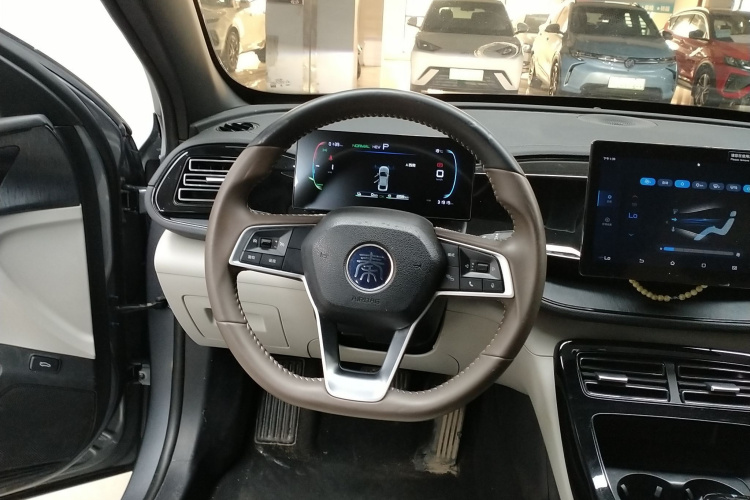 比亚迪 秦PLUS 2024款 荣耀版 DM-i 55KM领先型中控内饰13