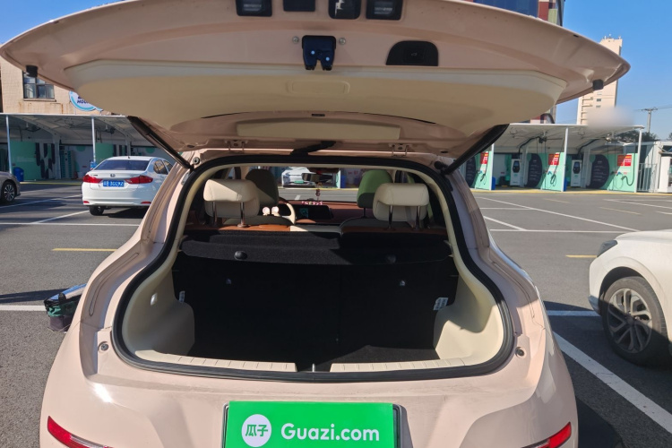 欧拉好猫 2022款 400km标准续航 尊贵型 磷酸铁锂机舱底盘23