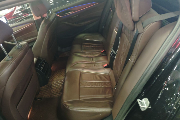 宝马5系新能源 2019款 改款 530Le 豪华套装中控内饰21