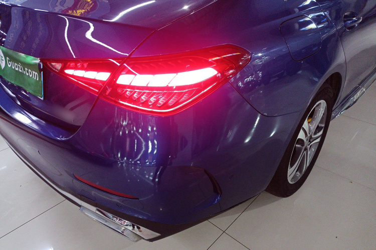 奔驰C级 2022款 C 200 L 运动版车身外观9