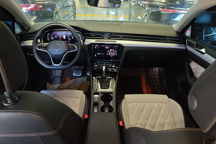 大众 迈腾 2023款 200万辆纪念版 330TSI DSG豪华型中控内饰12