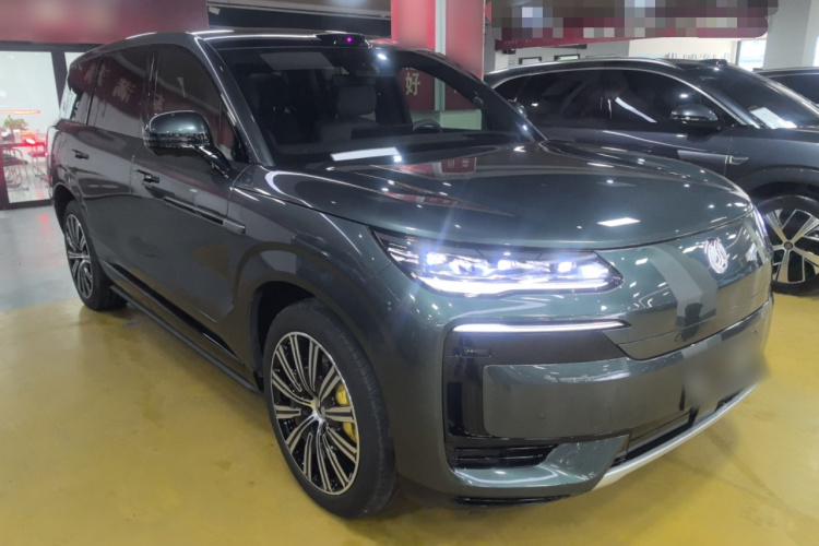 腾势N9 2025款 旗舰型车身外观3