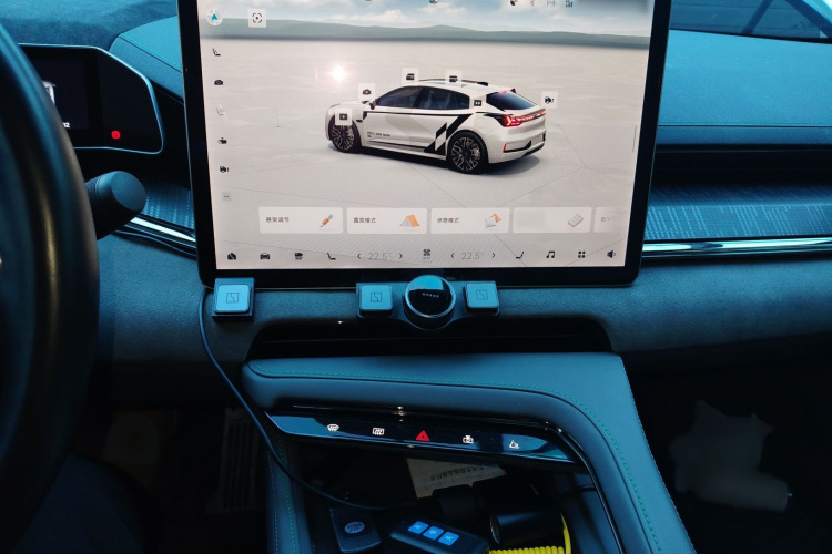 极氪001 2021款 超长续航双电机 YOU版局部细节16