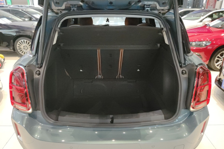MINI Countryman 2021款 2.0T COOPER S ALL4机舱底盘23