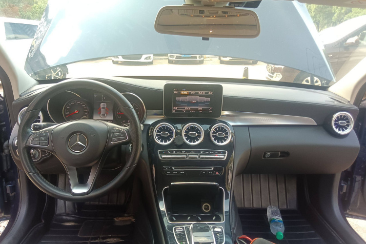 奔驰C级 2018款 C 180 L 动感型运动版中控内饰12