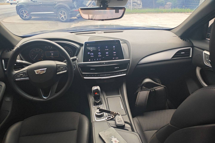 凯迪拉克CT5 2022款 28T 风尚型中控内饰12