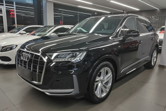 奥迪Q7 2023款 45 TFSI quattro S line运动型