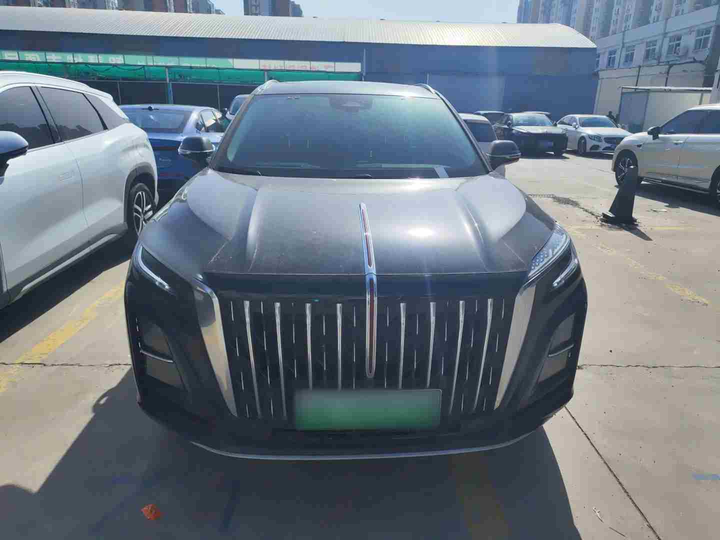 郑州二手红旗HS3 PHEV 2025款，花小钱办大事的商务排面？