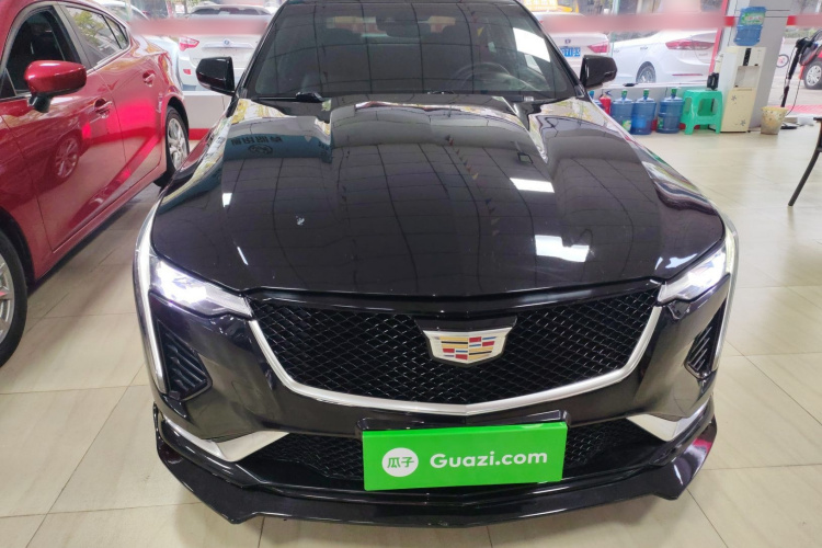 凯迪拉克CT4 2021款 28T 风尚型车身外观2