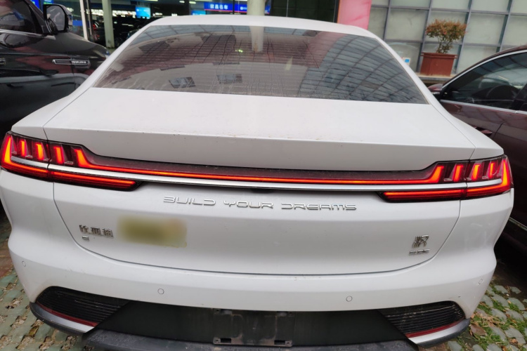 比亚迪 汉 2020款 EV 四驱高性能版旗舰型车身外观6