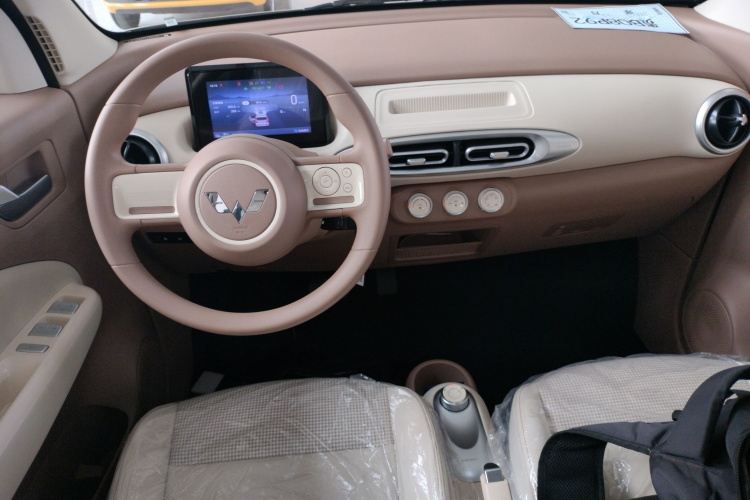 五菱汽车 宏光MINIEV 2025款 四门版 进阶款中控内饰12