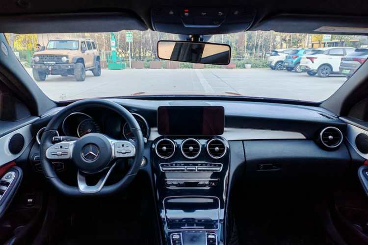 奔驰C级 2019款 C 260 运动版中控内饰7009