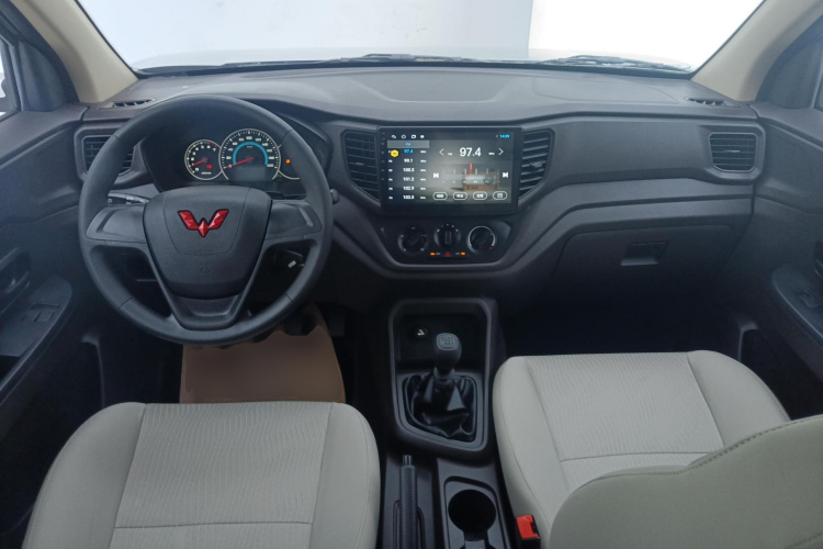 五菱汽车 五菱宏光V 2022款 1.5L劲享版电动助力LAR中控内饰12