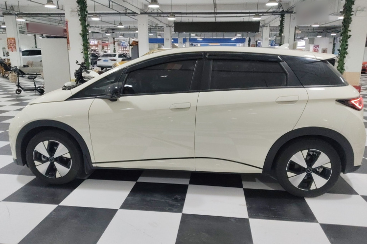 比亚迪 海豚 2023款 420km 时尚版车身外观6003