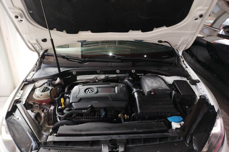 大众 高尔夫GTI 2016款 2.0TSI GTI机舱底盘24