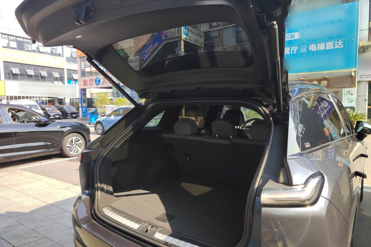 蔚来ES7 2022款 75kWh机舱底盘23