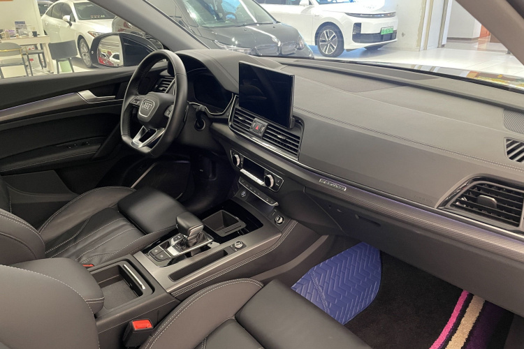 奥迪Q5L 2022款 改款 40T 豪华动感型中控内饰7007