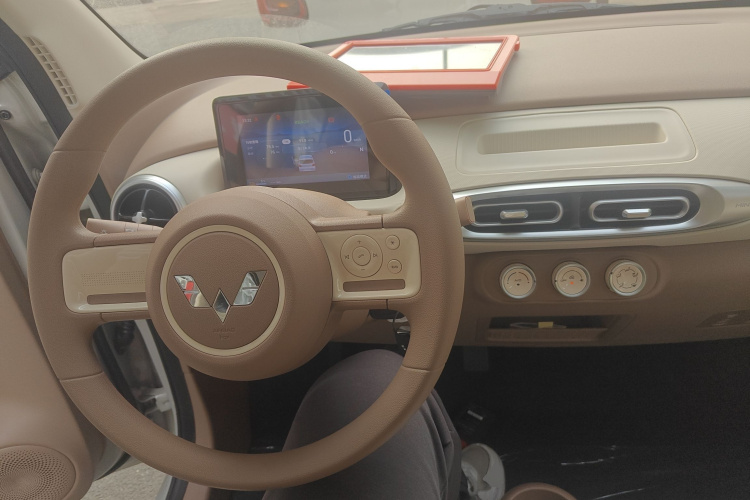 五菱汽车 宏光MINIEV 2025款 四门版 进阶款中控内饰12