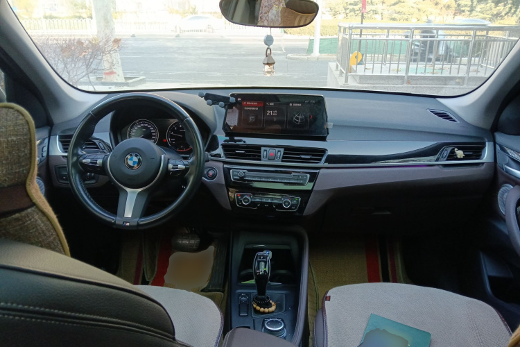 宝马X1 2021款 sDrive25Li 领先型中控内饰12