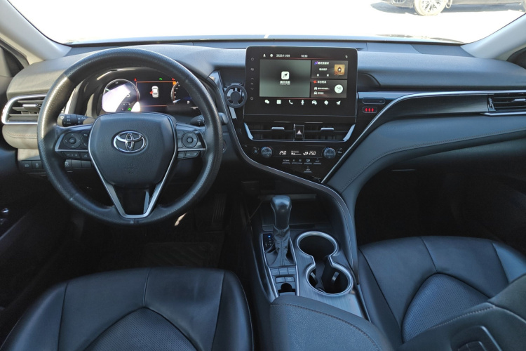 丰田 凯美瑞 2023款 双擎 2.5HG 豪华版中控内饰7002