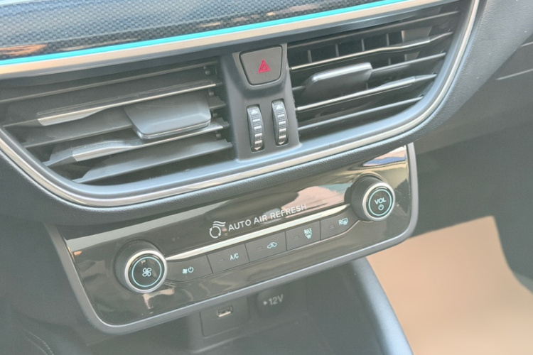 福特 福克斯 2021款 两厢 EcoBoost 180 自动锋潮型局部细节16