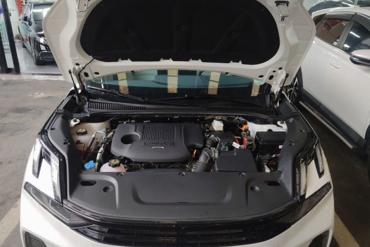 领克06 EM-P 2023款 EM-P 126长续航Pro机舱底盘24