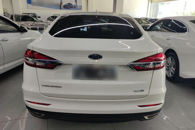 福特 蒙迪欧 2020款 EcoBoost 180 时尚型车身外观6