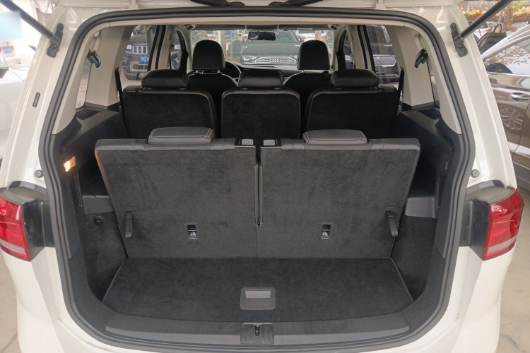 大众 2021款 途安L 280TSI DSG风尚版 7座局部细节23