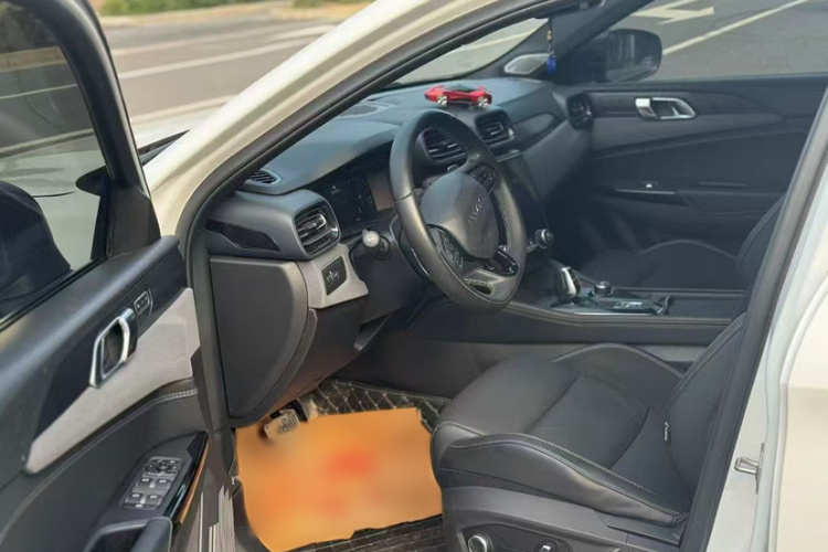 领克03 2021款 1.5TD DCT劲Pro中控内饰7001