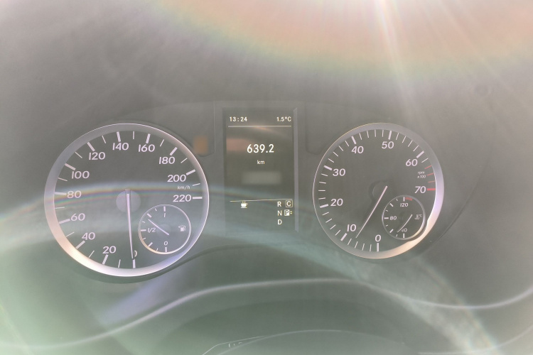 奔驰 威霆 2016款 2.0T 商务版局部细节14