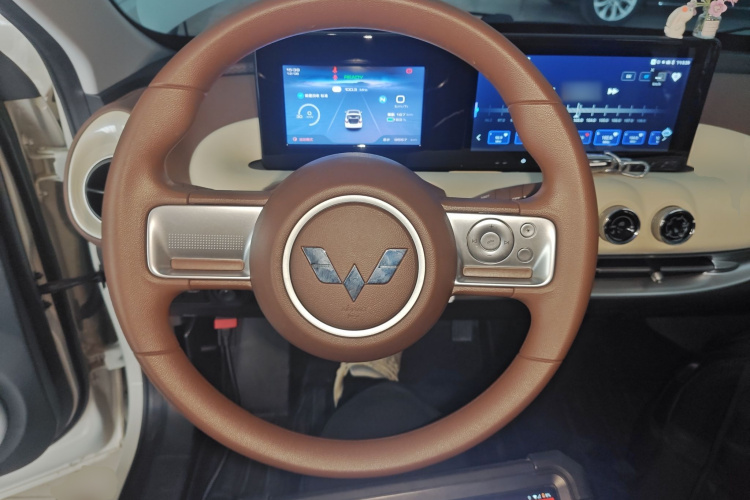 五菱汽车 五菱缤果 2024款 203km 轻享款中控内饰13