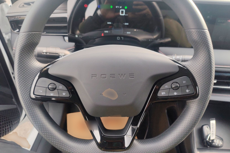 荣威i5 2023款 1.5L 手动舒享版中控内饰13