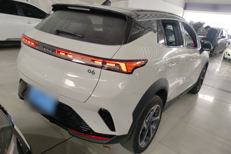 领克06 2025款 Renew 1.5T Halo车身外观6005