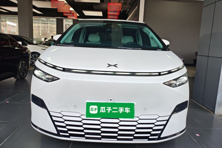 小鹏X9 2024款 640四驱高性能Max车身外观2