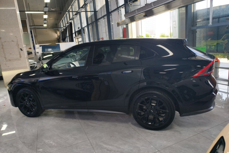 小鹏G7 2025款 702 超长续航 Max车身外观4