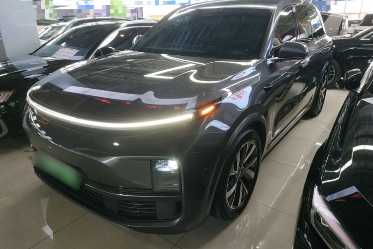 理想汽车 理想L8 2023款 Pro车身外观1