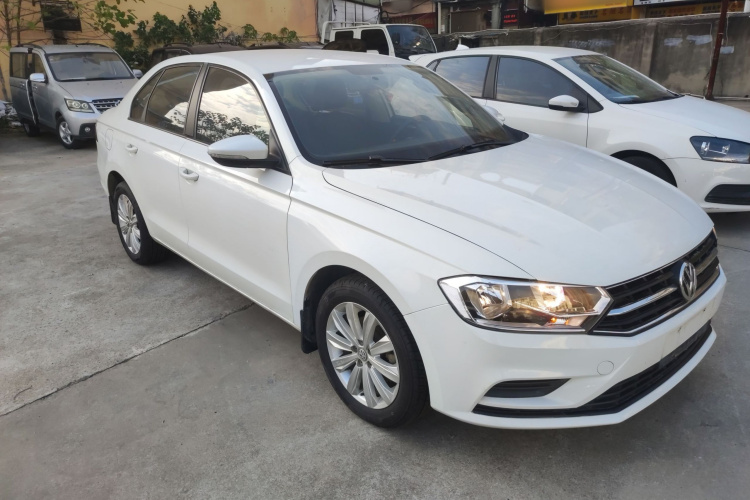 大众 2019款 改款 宝来·传奇 1.5L 自动时尚型 国VI车身外观3