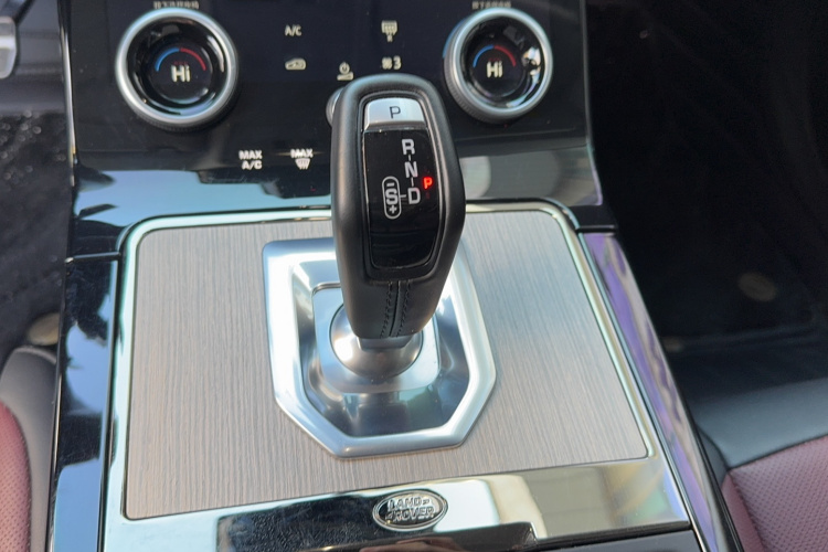 路虎 揽胜极光 2022款 改款 极光L 249PS R-Dynamic 豪华版局部细节18