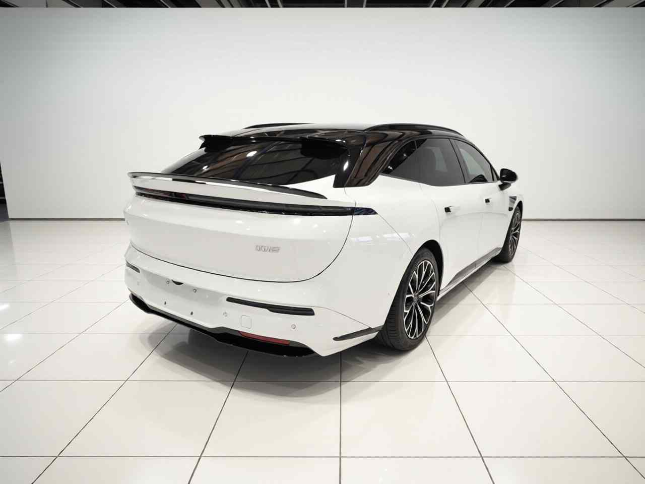 极氪007GT 2025款 四驱智驾版 75kWh(5)