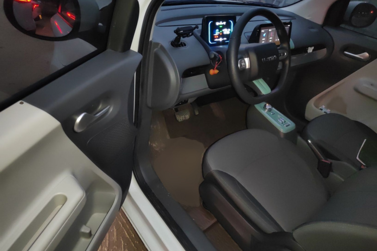 长安启源 长安Lumin 2023款 205km 香沁款中控内饰7003