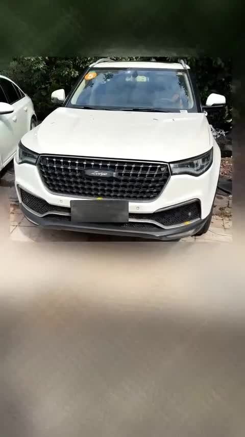 众泰T700 2017款 1.8T 手动尊享型讲解1