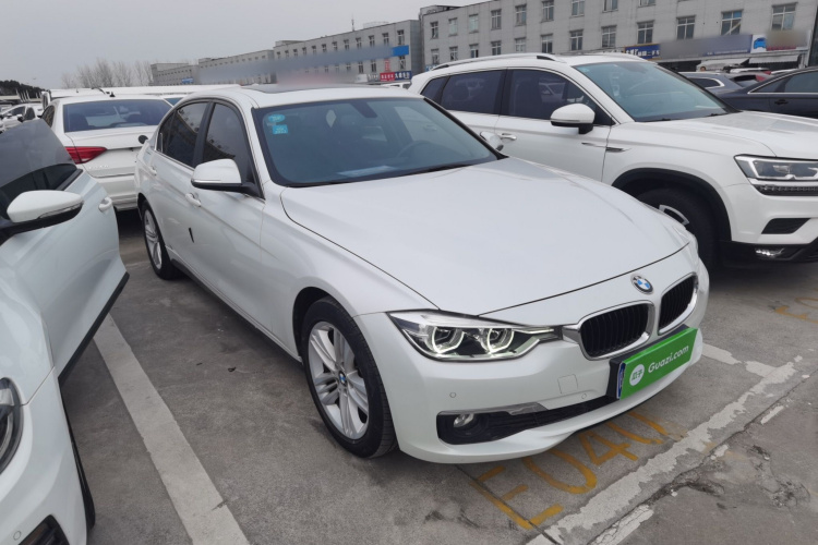 宝马3系 2016款 320Li 进取型车身外观3