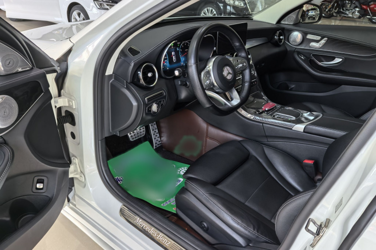 奔驰C级 2020款 C 260 L 运动版中控内饰7001