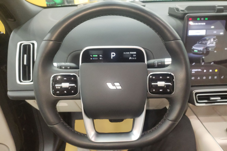 理想汽车 理想L9 2023款 Pro中控内饰13