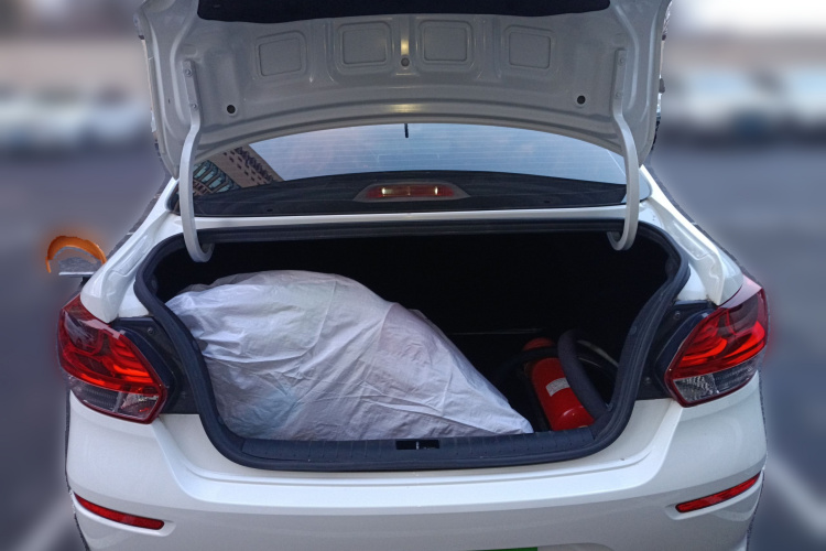 起亚 焕驰 2020款 改款 1.4L 自动舒适天窗版中控内饰23