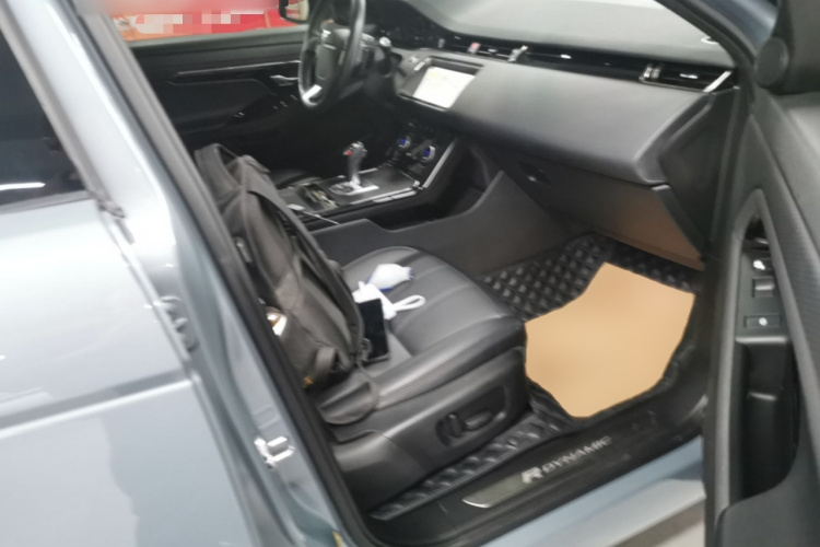 路虎 揽胜极光 2020款 249PS R-DYNAMIC S 运动版局部细节41